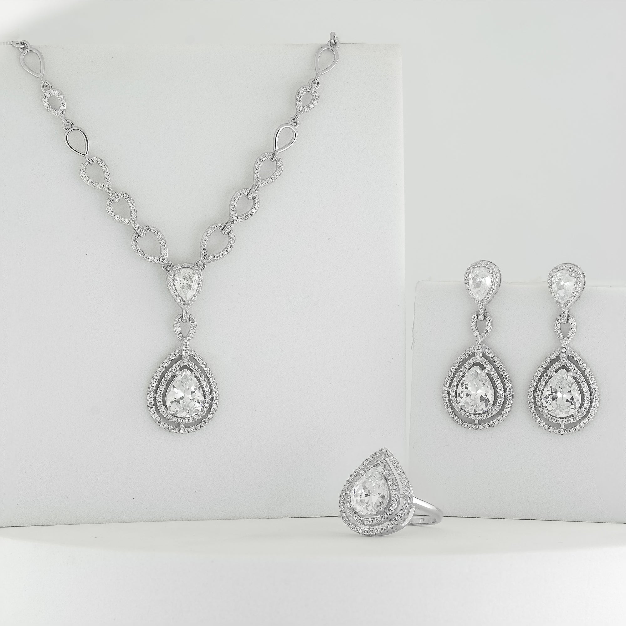 Imperial Teardrop Elegance Set