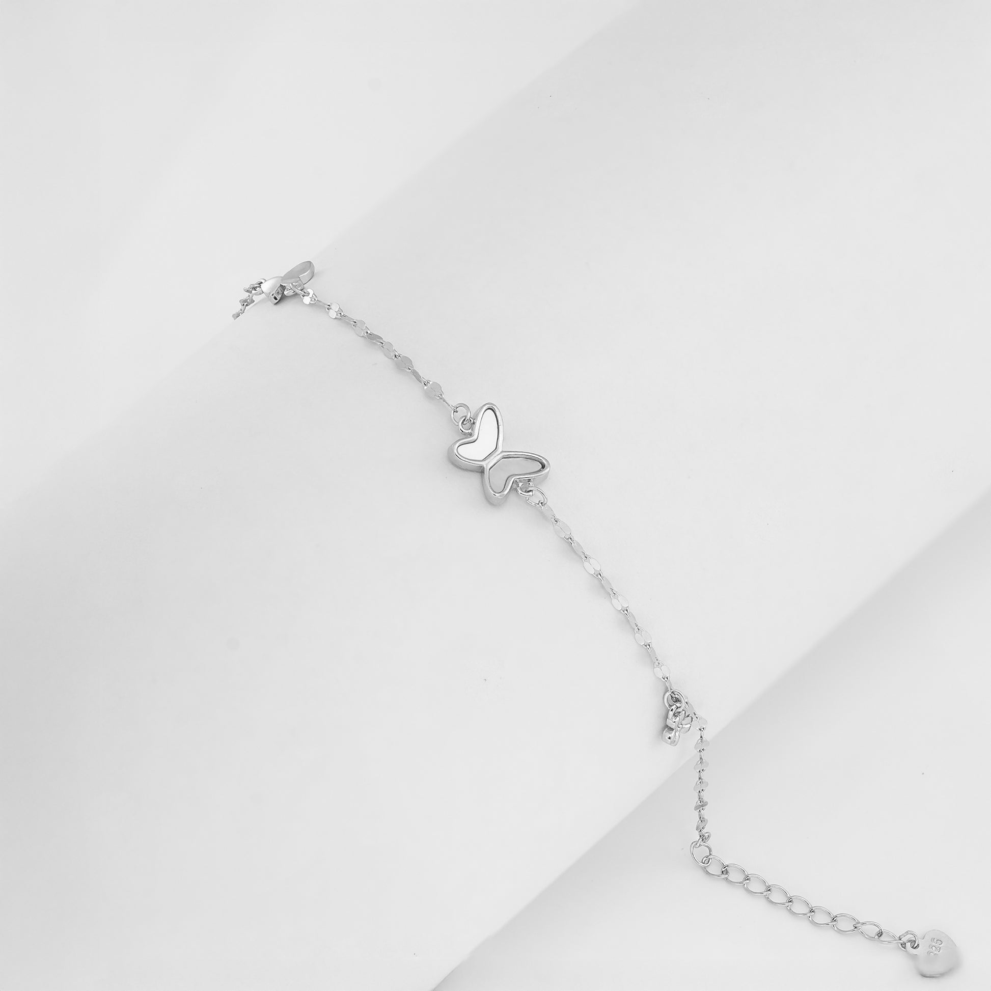 925 sterling silver bracelet with mother-of-pearl butterfly charm