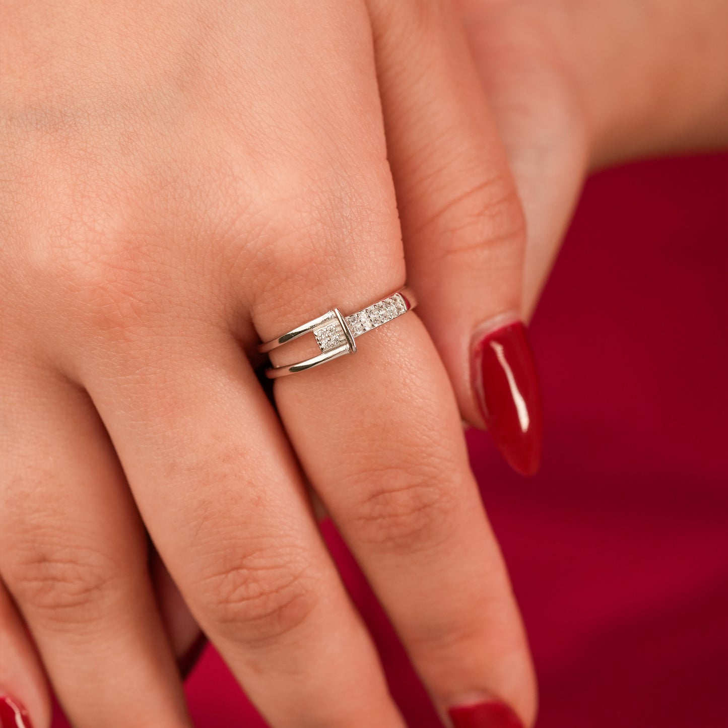 Split-Bar Gleam Ring
