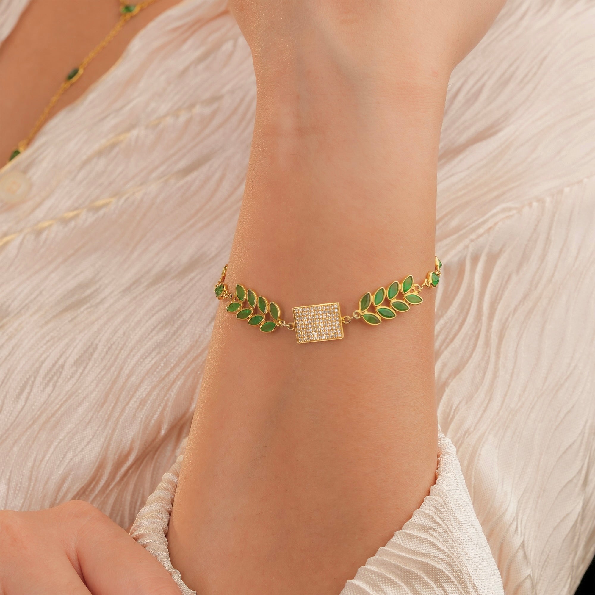 IHA Fine Jewellery 18K Gold-Plated Emerald Leaf Bracelet – Shop Online

