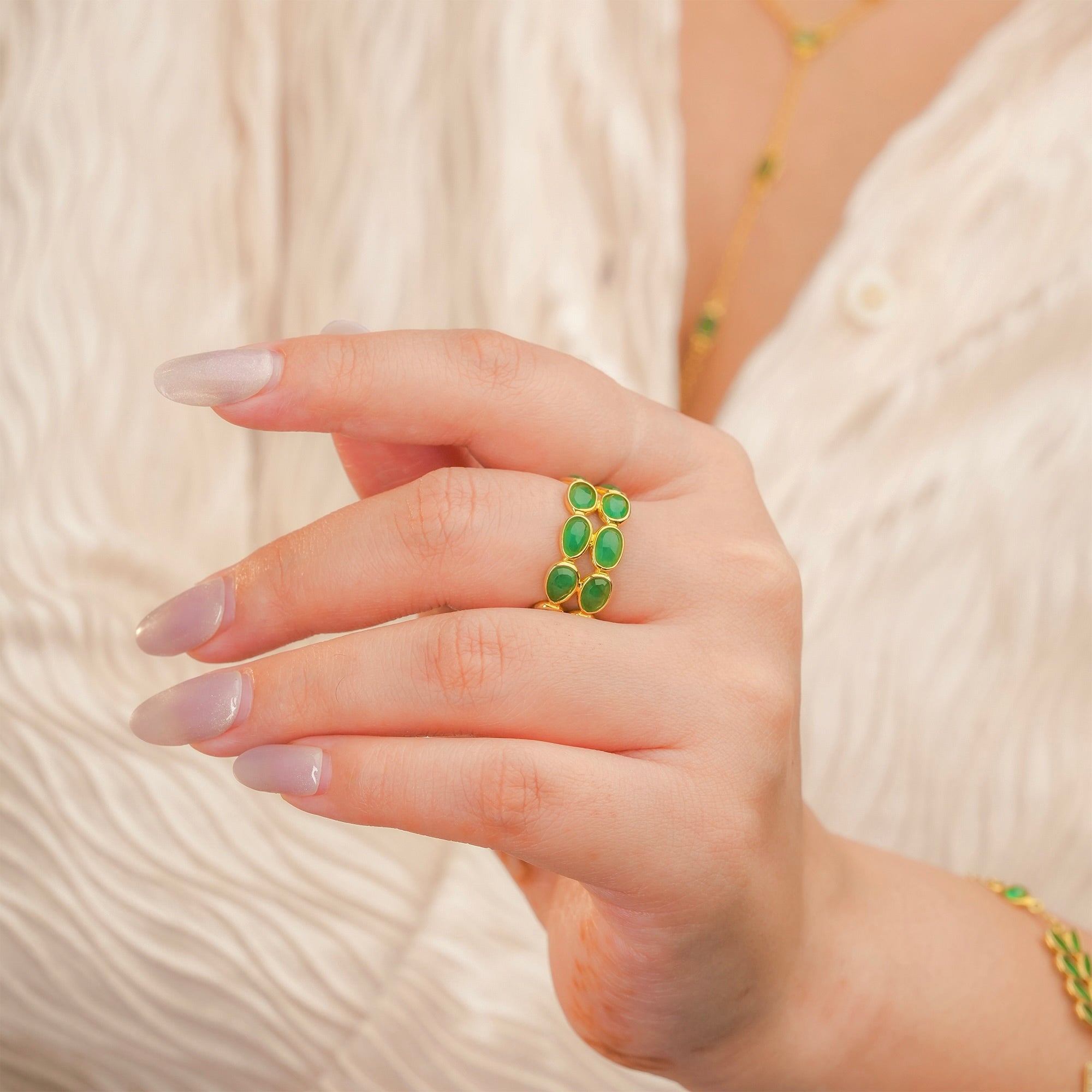 Oval Emerald Band Ring in 18K Gold-Plated 925 Silver