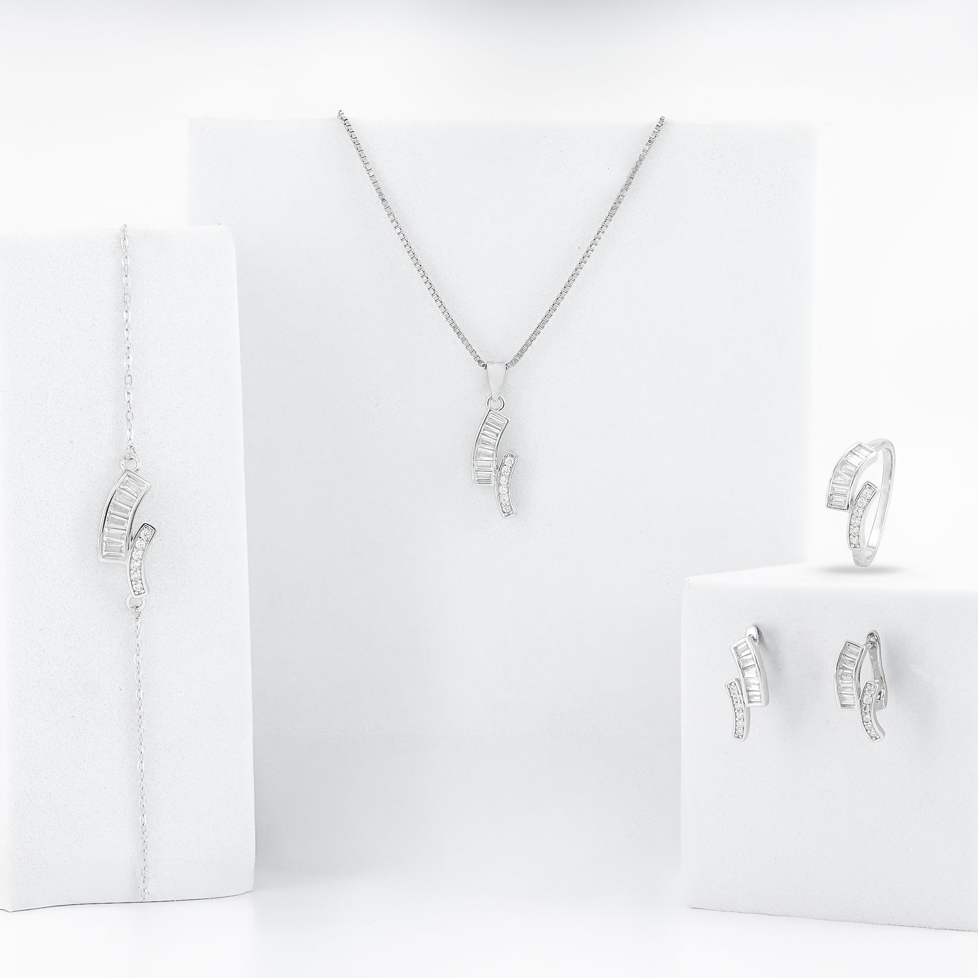 Luxe Wave Jewelry Set