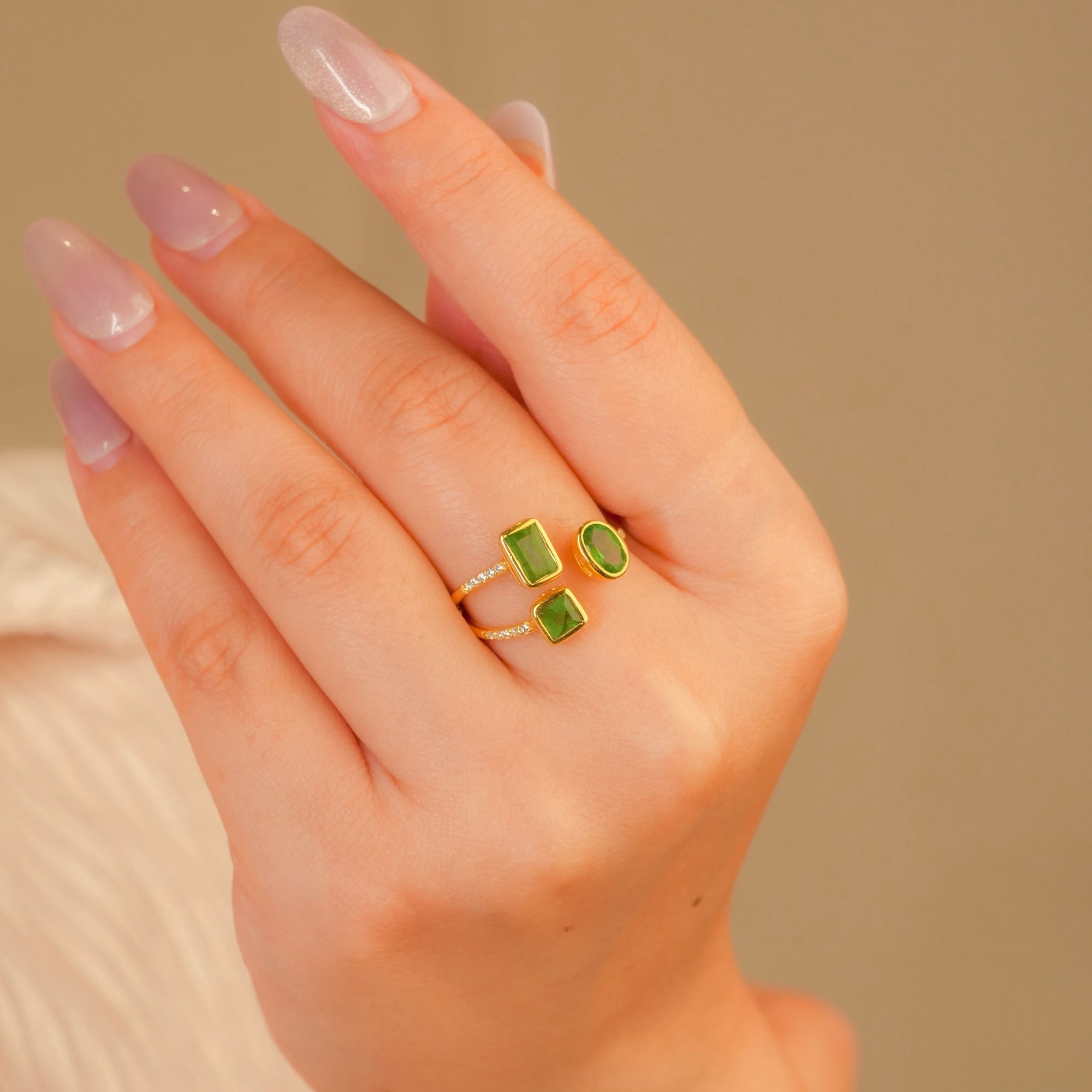 IHA Fine Jewellery Triple Emerald Ring shop


