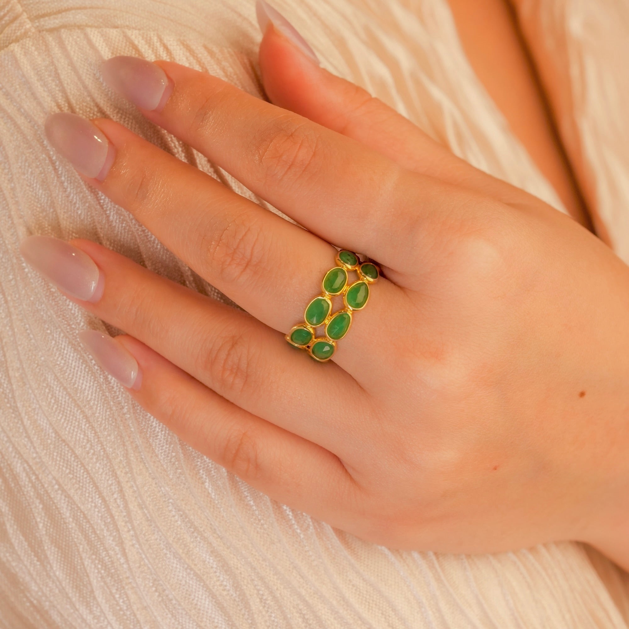 IHA Fine Jewellery Oval Emerald Band Ring shop
